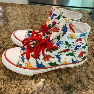 DINO HIGH TOP CONVERSES SIZE 4